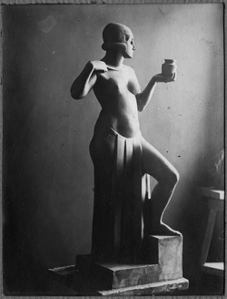 Józef Gosławski - akt młodej kobiety z czarką, 1929/30